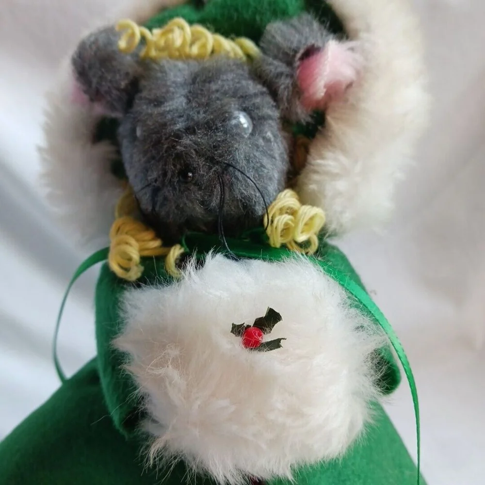 Vintage Handmade Mouse Caroler Green Felt Dress
